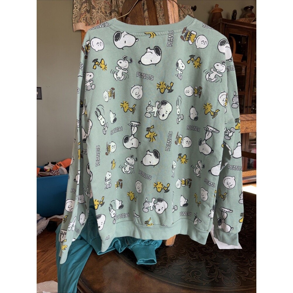 Women’s Juniors XL 15-17 Green Peanuts Sweatshirt LS All Over Graphics Snoopy - Picture 5 of 6